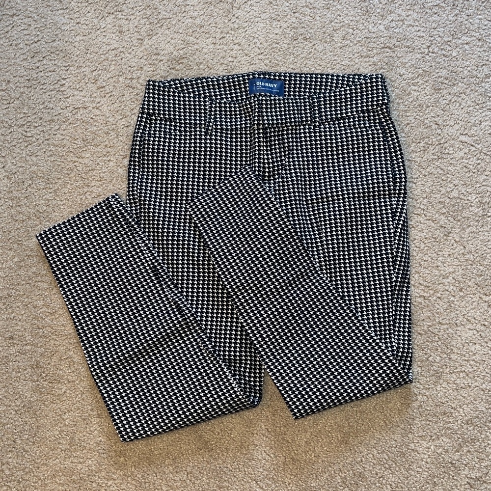 Old Navy Pixie Skinny Pants